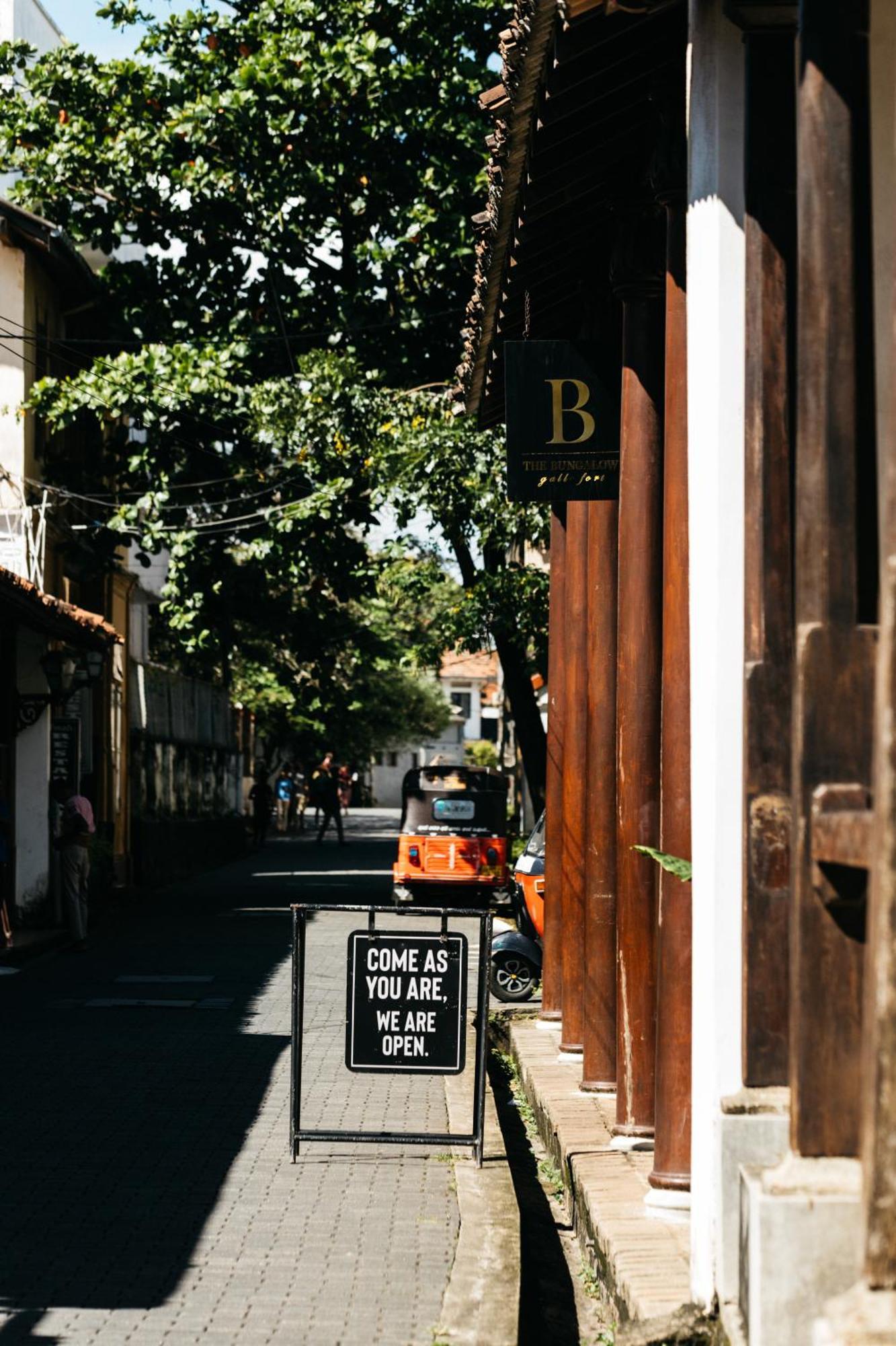 The Bungalow Galle Fort - Hotel - Restaurant - Cocktail Bar Bagian luar foto