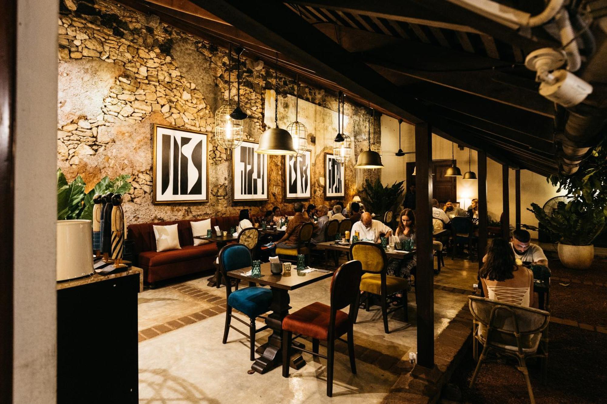 The Bungalow Galle Fort - Hotel - Restaurant - Cocktail Bar Bagian luar foto