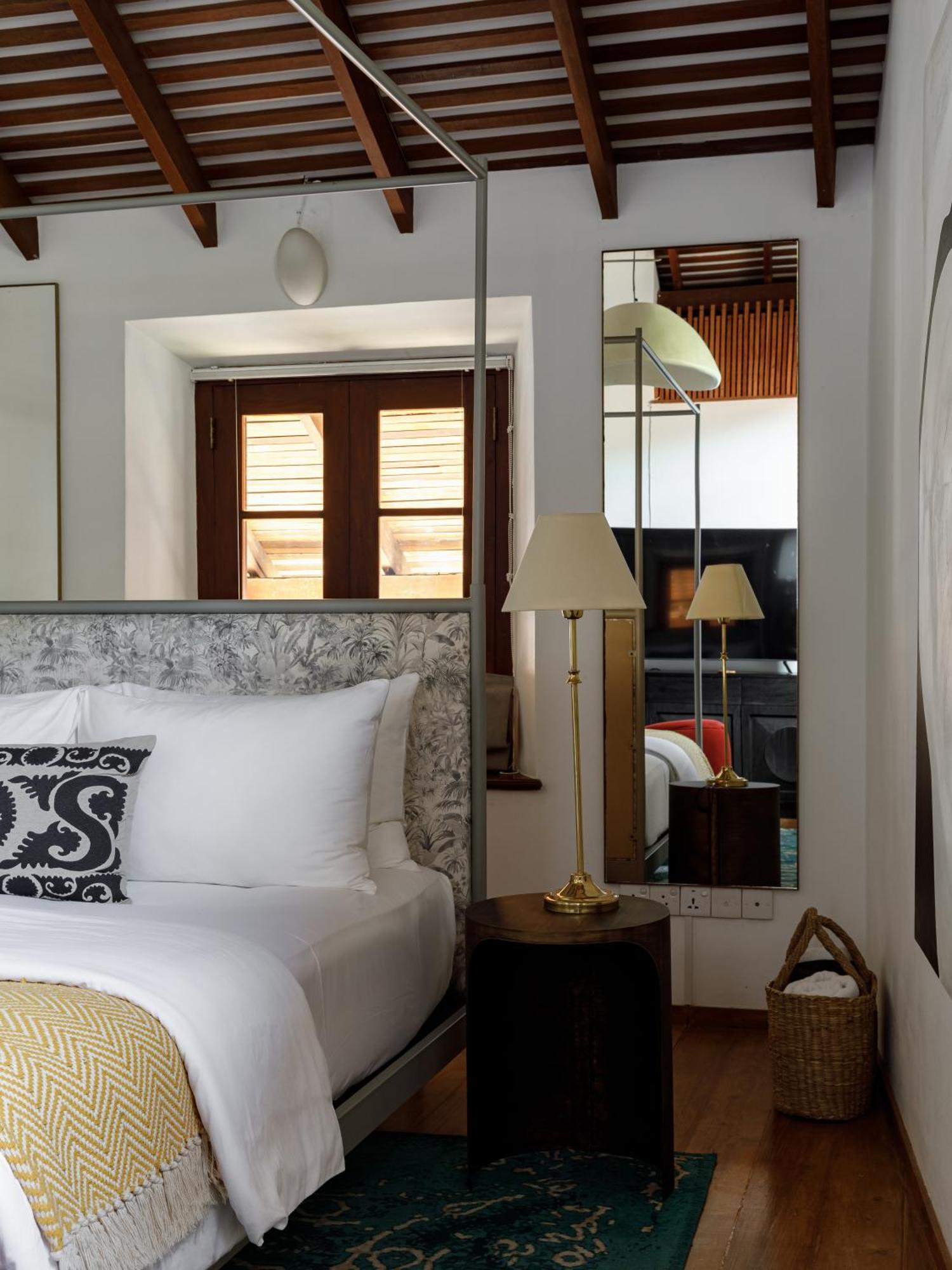 The Bungalow Galle Fort - Hotel - Restaurant - Cocktail Bar Bagian luar foto